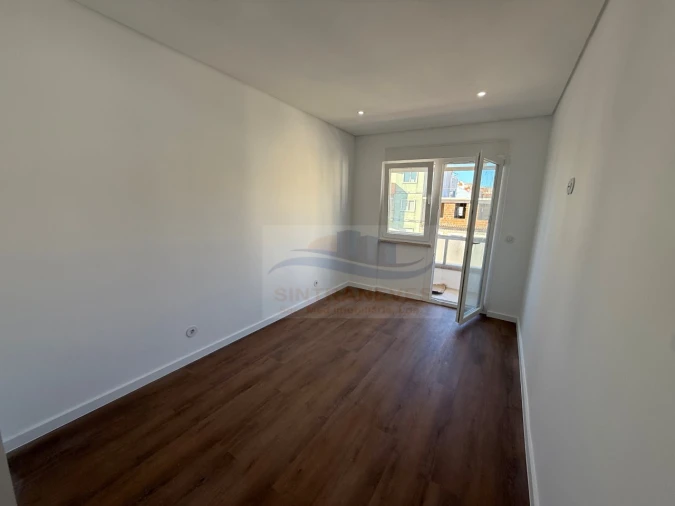 Apartamento T2 para Venda em Falagueira-Venda Nova Foto 13