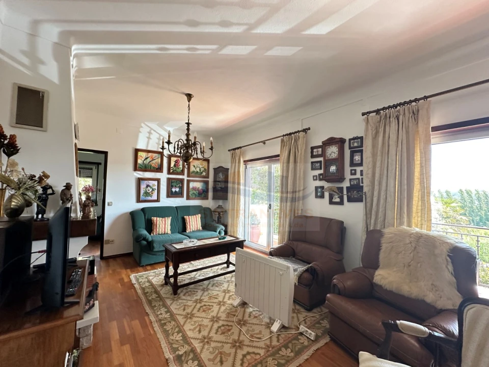 Moradia T4 para Venda em Alcobaça e Vestiaria Foto 32