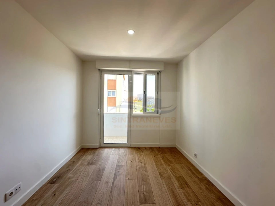 Apartamento T2 para Venda em Falagueira-Venda Nova Foto 12