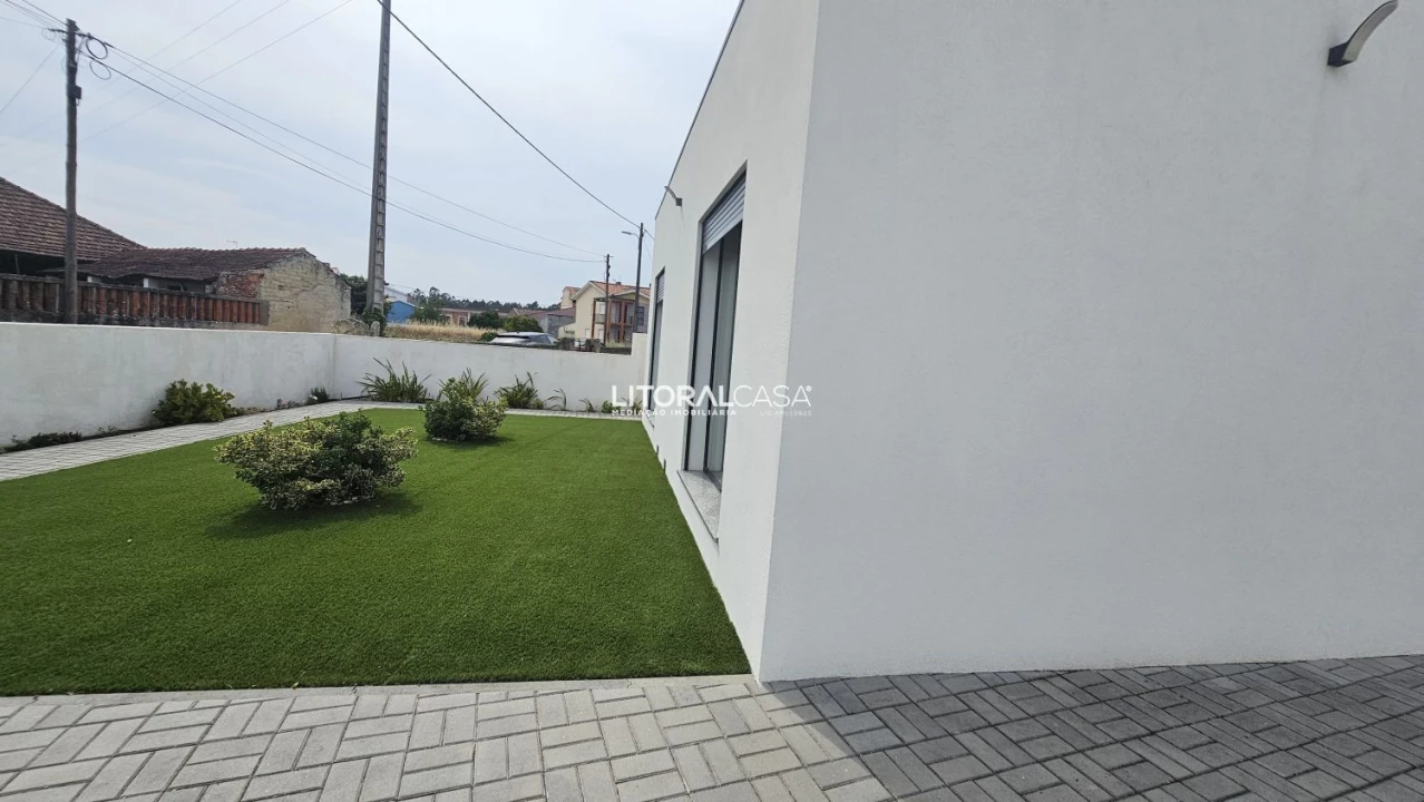 Moradia T3 para Venda em Febres Foto 35