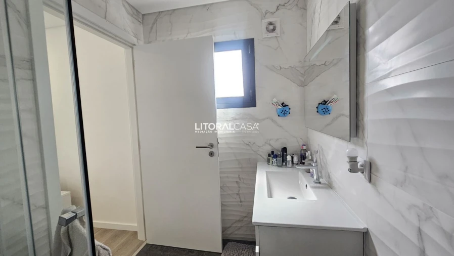 Moradia T3 para Venda em Febres Foto 20