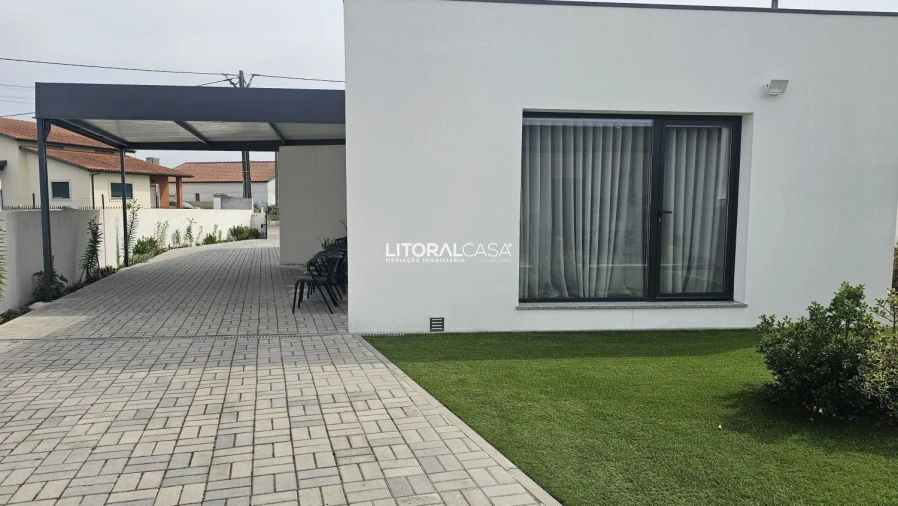 Moradia T3 para Venda em Febres Foto 32