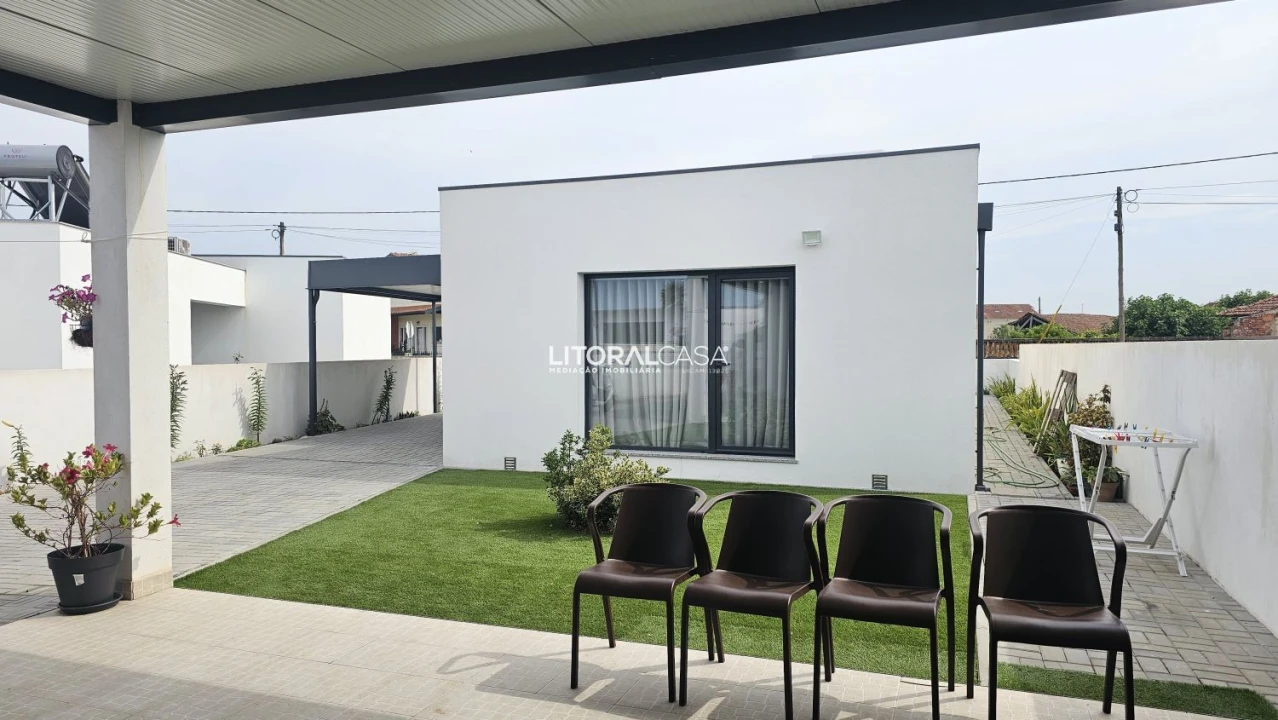 Moradia T3 para Venda em Febres Foto 31