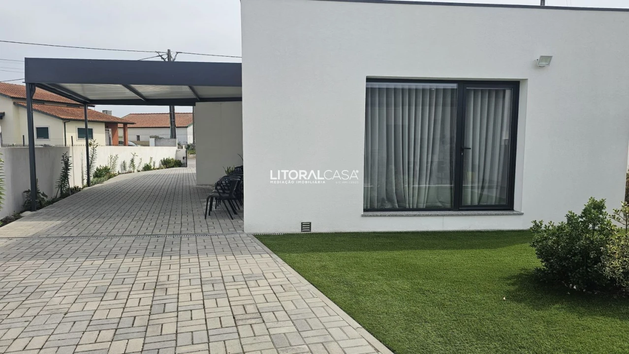 Moradia T3 para Venda em Febres Foto 32