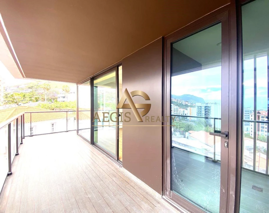 Apartamento T2 para Venda em São Martinho Foto 1