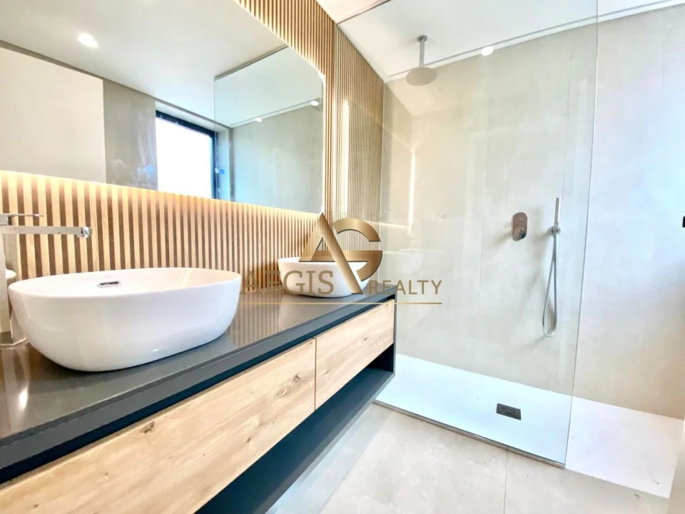 Apartamento T2 para Venda em São Martinho Foto 10