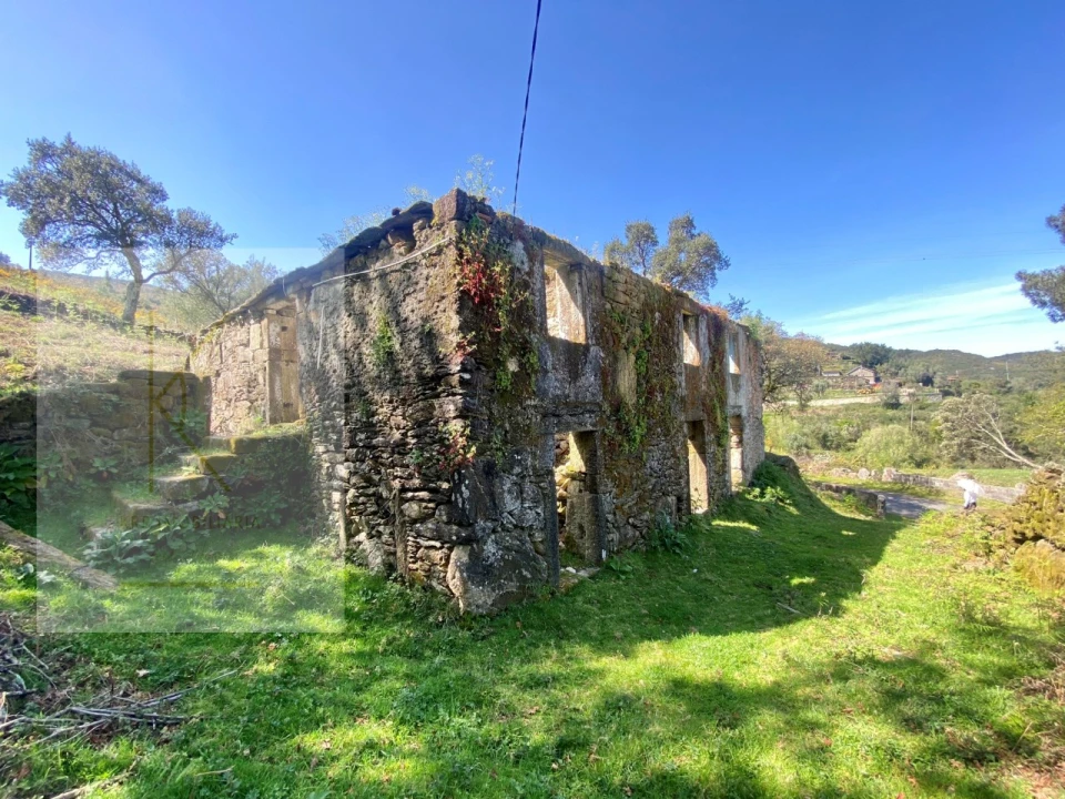 Moradia T2 para Venda em Cabração e Moreira do Lima Foto 27