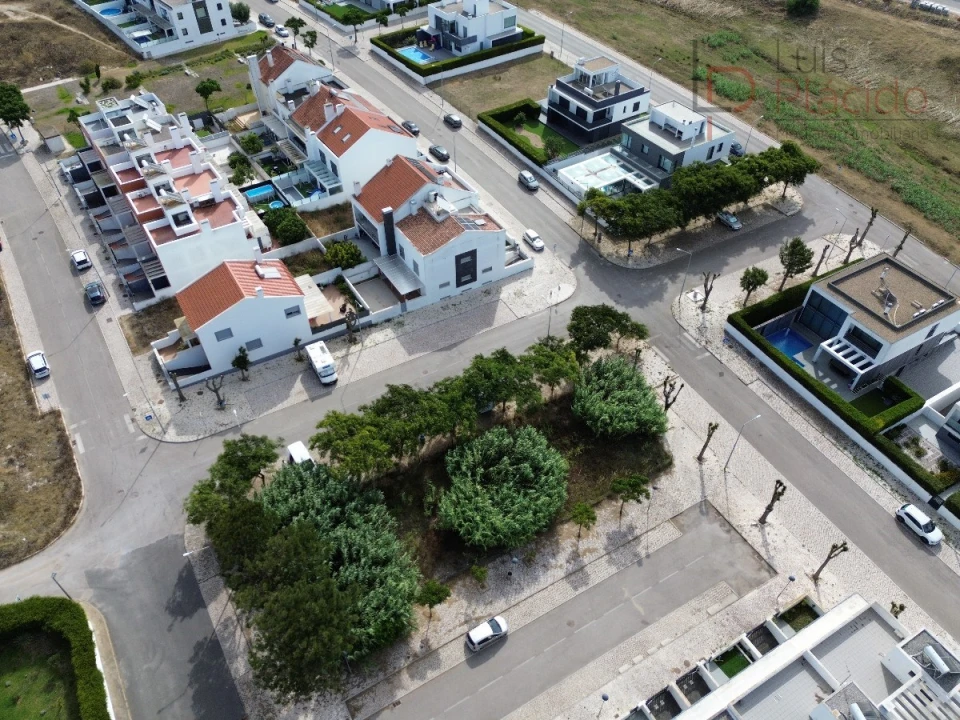 Terreno para Venda em Sines Foto 3