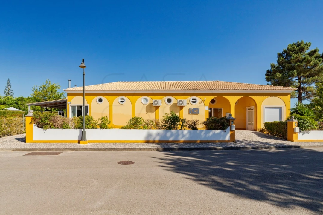 Negócio para Venda em Azeitão (São Lourenço e São Simão) Foto 2