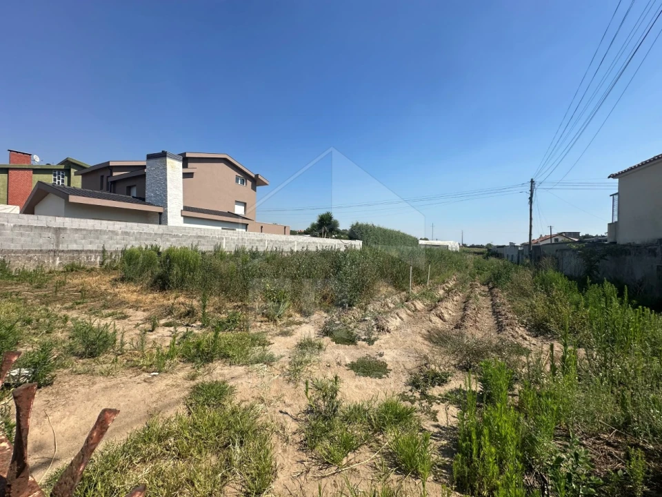 Terreno para Venda em Aver-O-Mar, Amorim e Terroso Foto 3