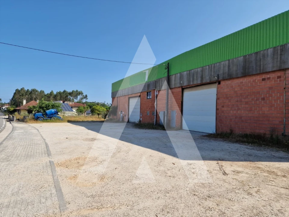 Armazém para Venda em Carnide Foto 1