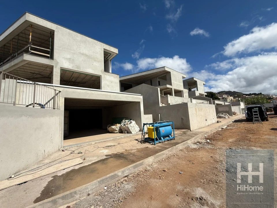Moradia T3 para Venda em Caniço Foto 4