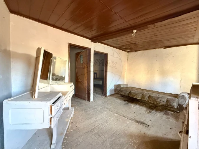 Moradia T2 para Venda em Maxial e Monte Redondo Foto 4