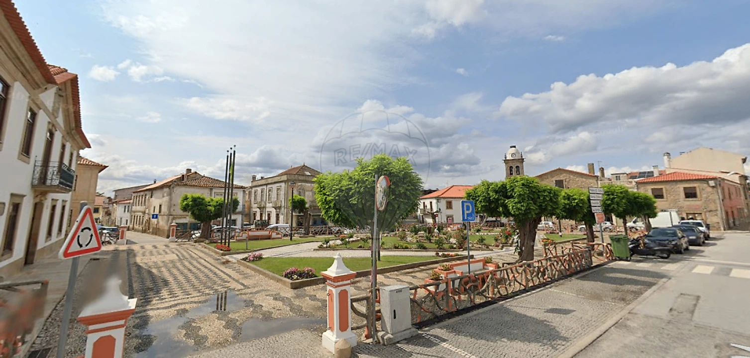 Prédio para Venda em Figueira de Castelo Rodrigo Foto 11