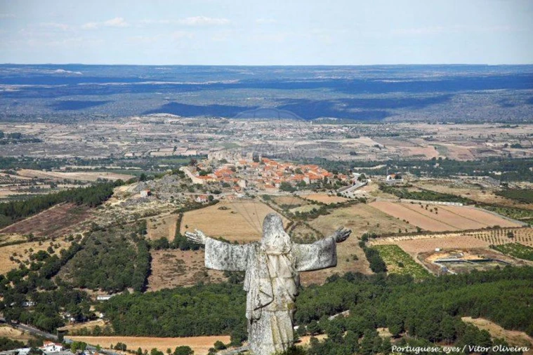 Prédio para Venda em Figueira de Castelo Rodrigo Foto 4