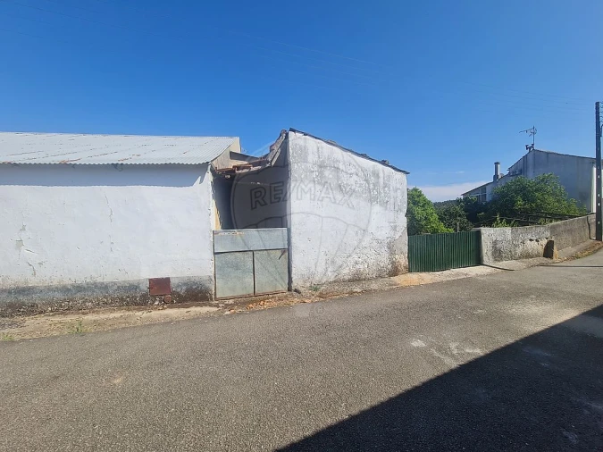 Moradia T4 para Venda em Envendos Foto 29