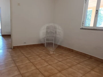 Moradia T2 para Venda em Samora Correia