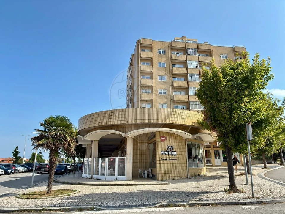 Loja para Venda em Espinho Foto 3