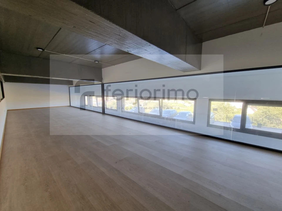 Armazém para Arrendamento em Fermentões Foto 12