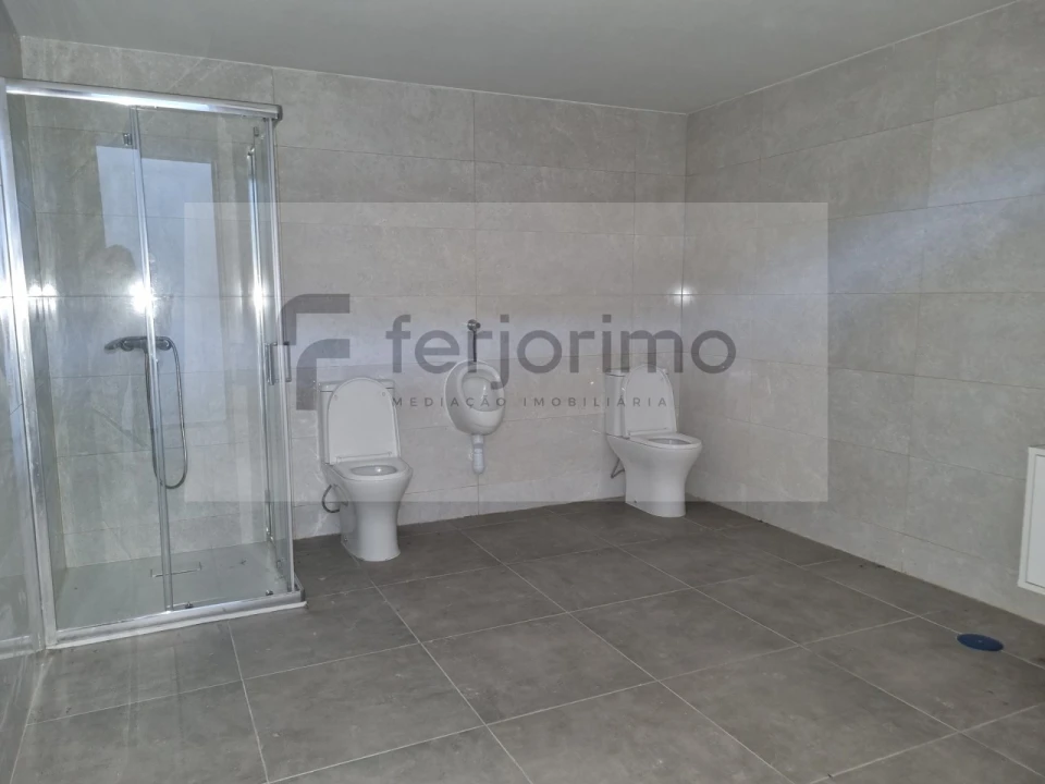Armazém para Arrendamento em Fermentões Foto 17