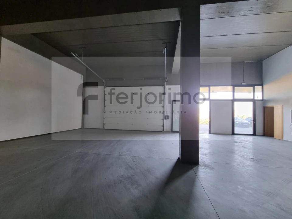 Armazém para Arrendamento em Fermentões Foto 21