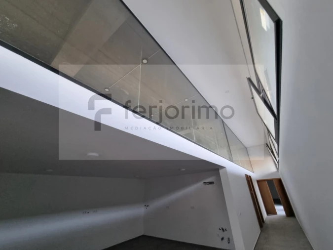 Armazém para Arrendamento em Fermentões Foto 15