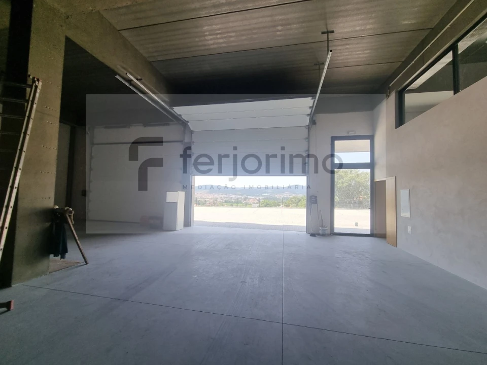 Armazém para Arrendamento em Fermentões Foto 9