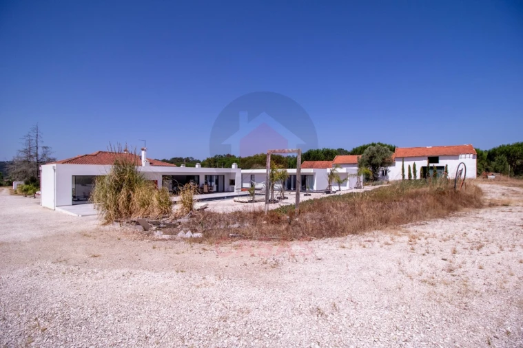 Quinta T3 para Venda em Coz, Alpedriz e Montes