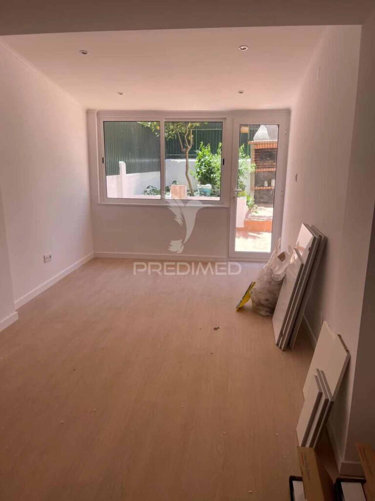 Apartamento T1 para Venda em Falagueira-Venda Nova Foto 2