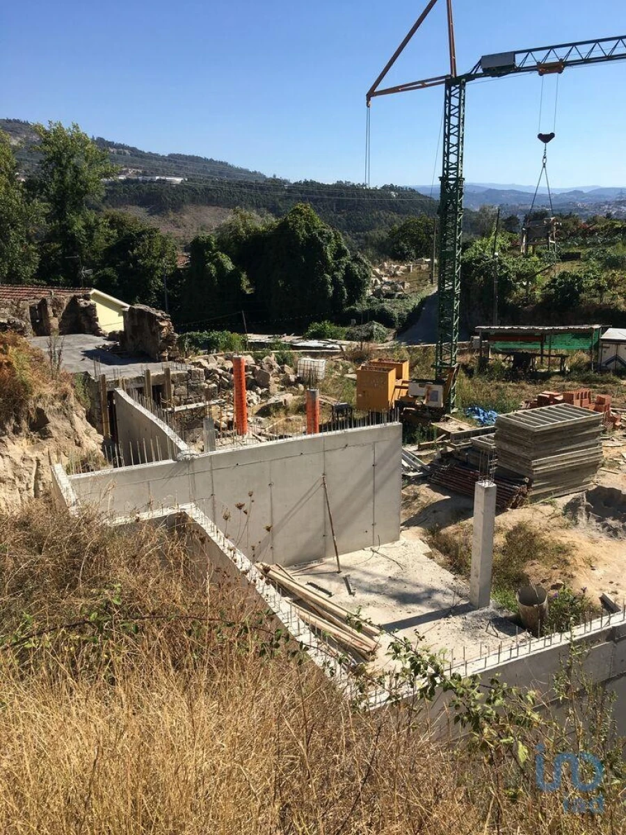 Moradia T5 para Venda em Boelhe Foto 3