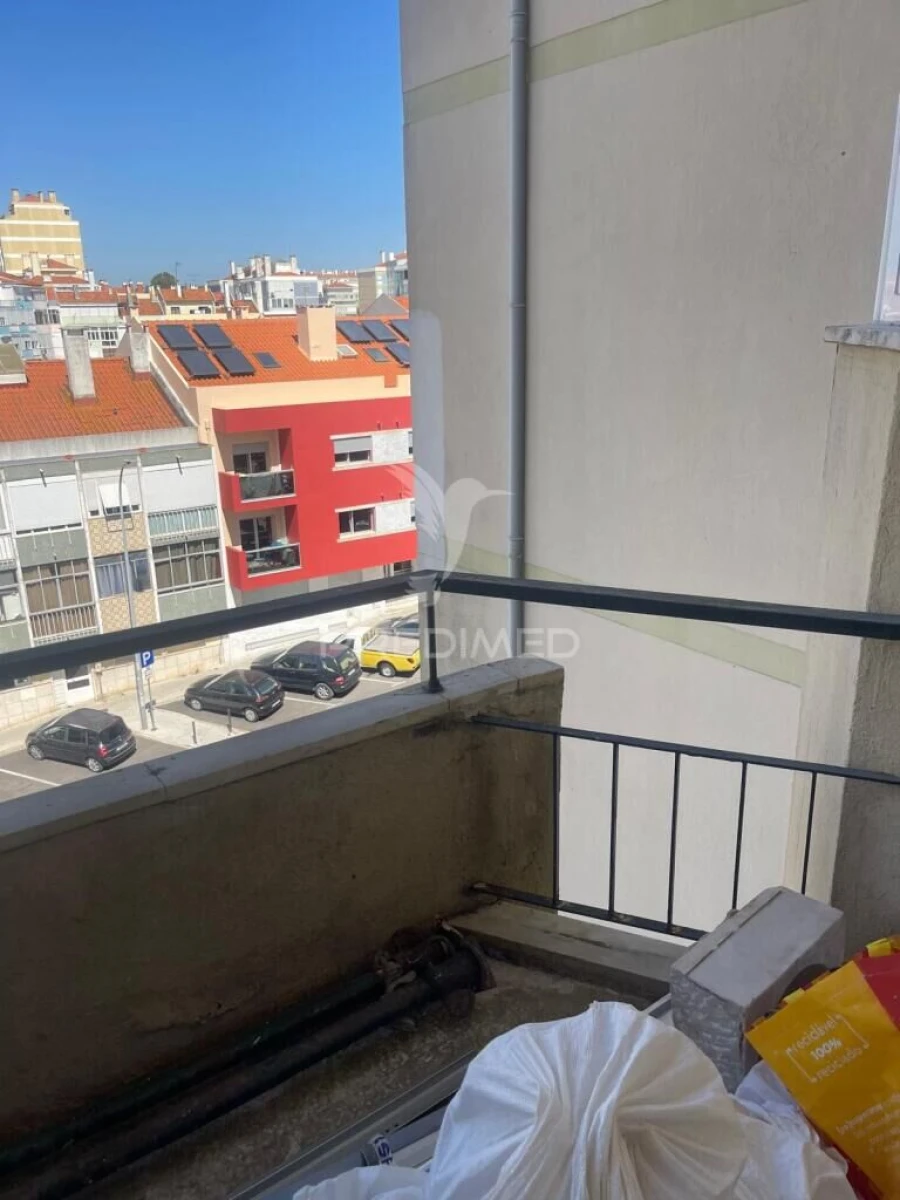 Apartamento T3 para Venda em Alfragide Foto 18