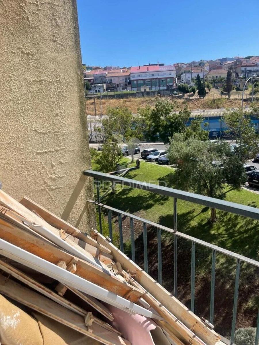 Apartamento T3 para Venda em Alfragide Foto 3