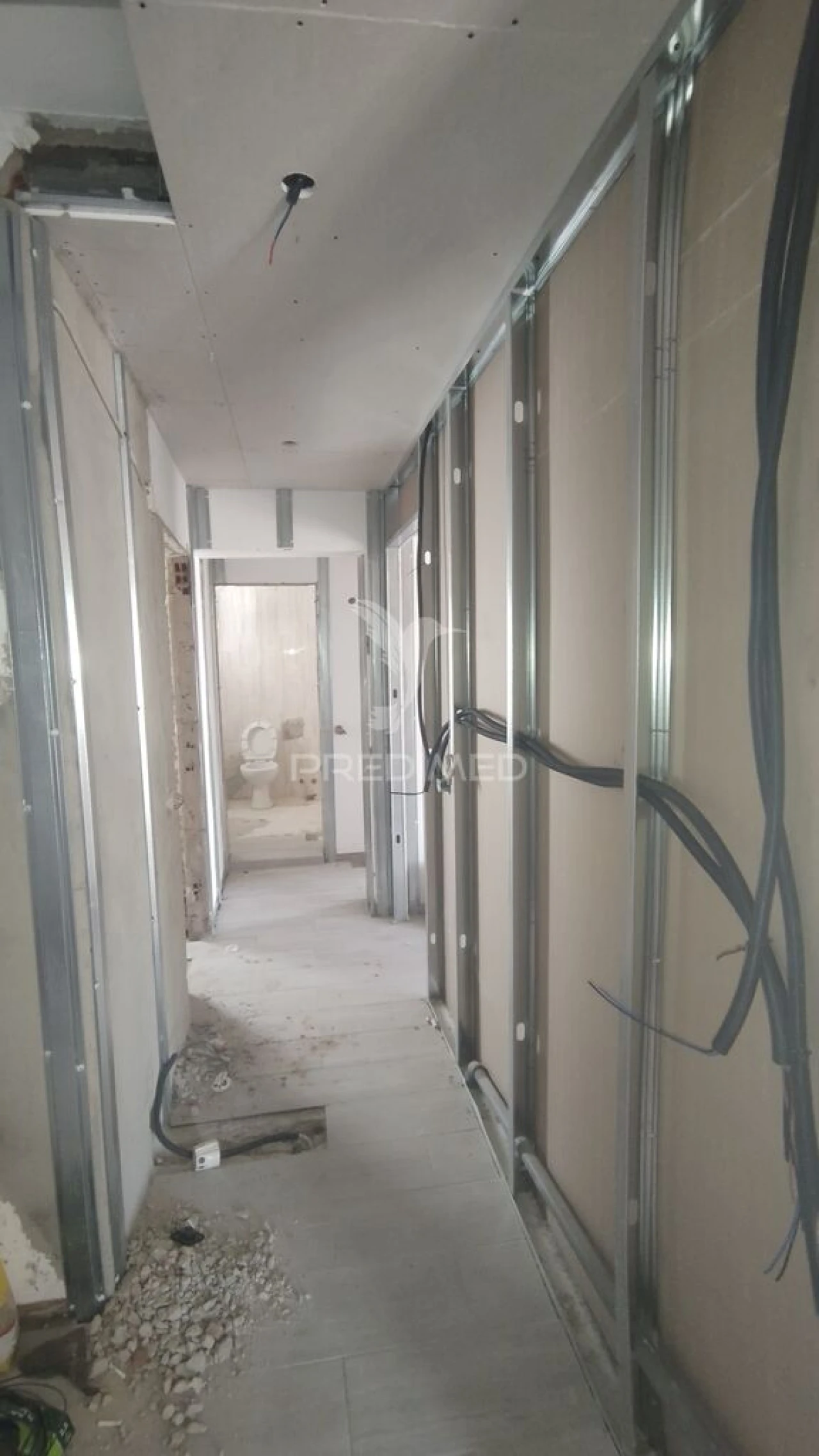 Apartamento T2 para Venda em Quarteira Foto 6