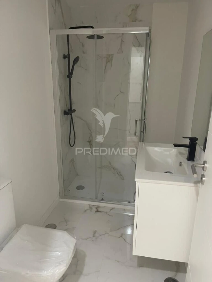 Apartamento T2 para Venda em Falagueira-Venda Nova Foto 8