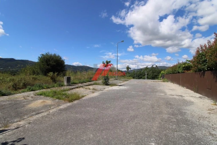 Terreno para Venda em Lanhas Foto 3