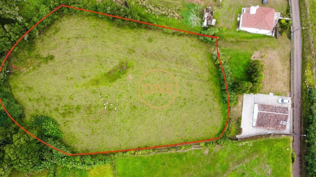 Terreno para Venda em Vila do Porto Foto 2