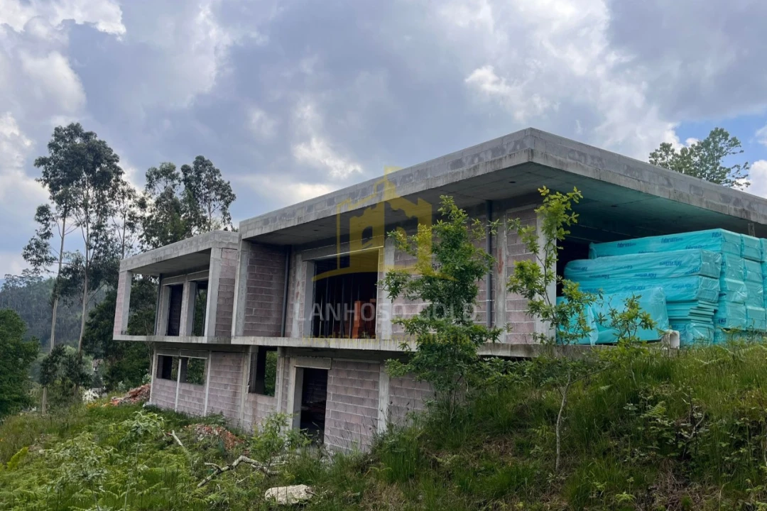 Moradia T3 para Venda em Vieira do Minho Foto 4