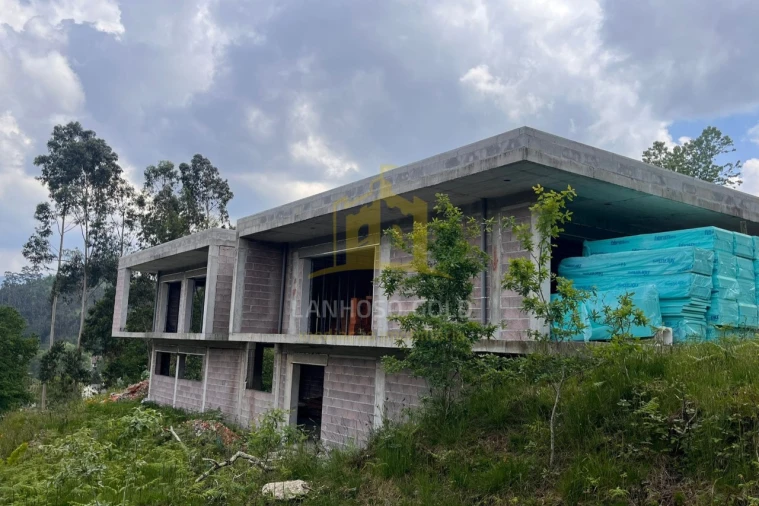 Moradia T3 para Venda em Vieira do Minho Foto 4