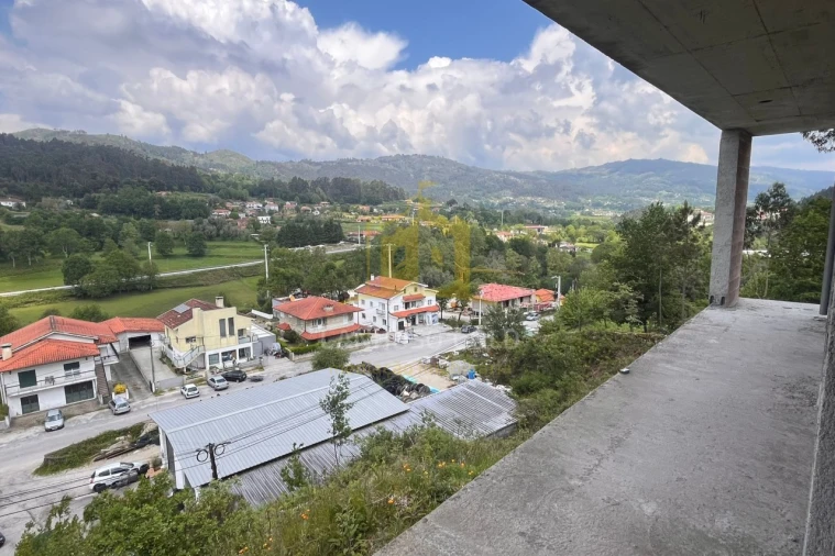 Moradia T3 para Venda em Vieira do Minho Foto 11