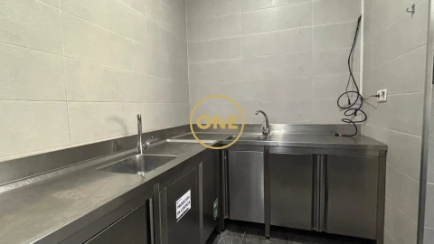 Negócio para Venda em Canelas e Espiunca