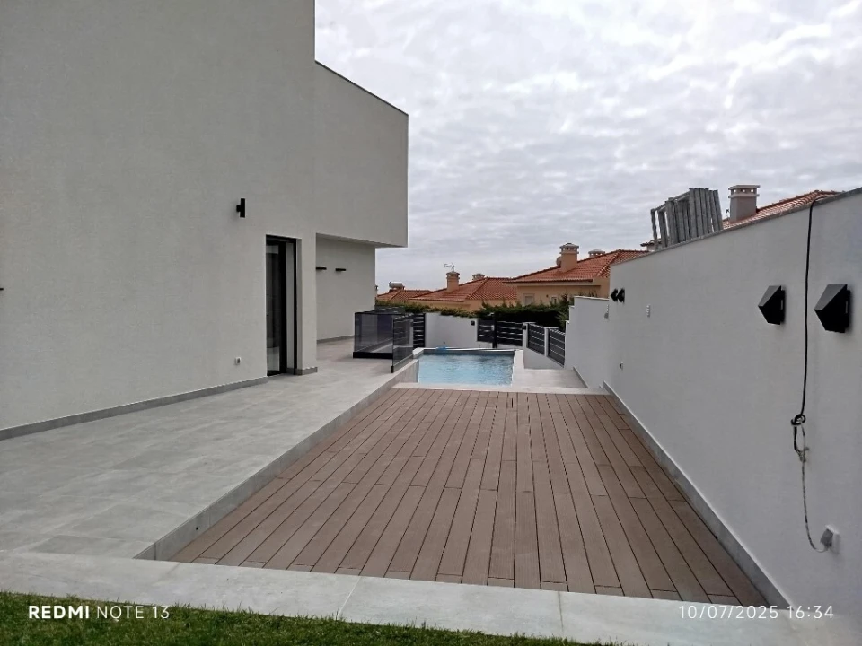 Moradia T4 para Venda em Alcabideche Foto 6