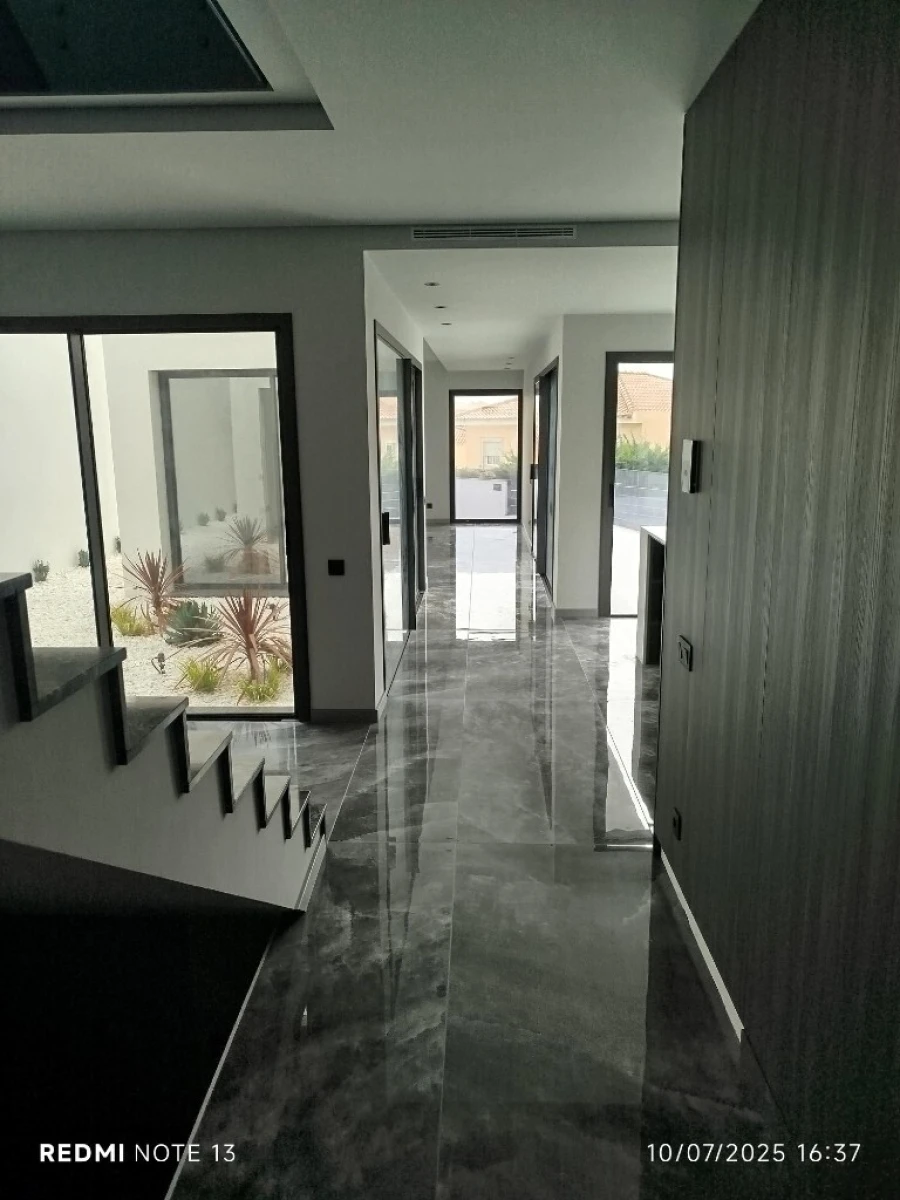 Moradia T4 para Venda em Alcabideche Foto 10
