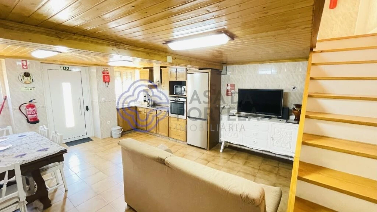 Moradia T4 para Venda em Pomares Foto 4