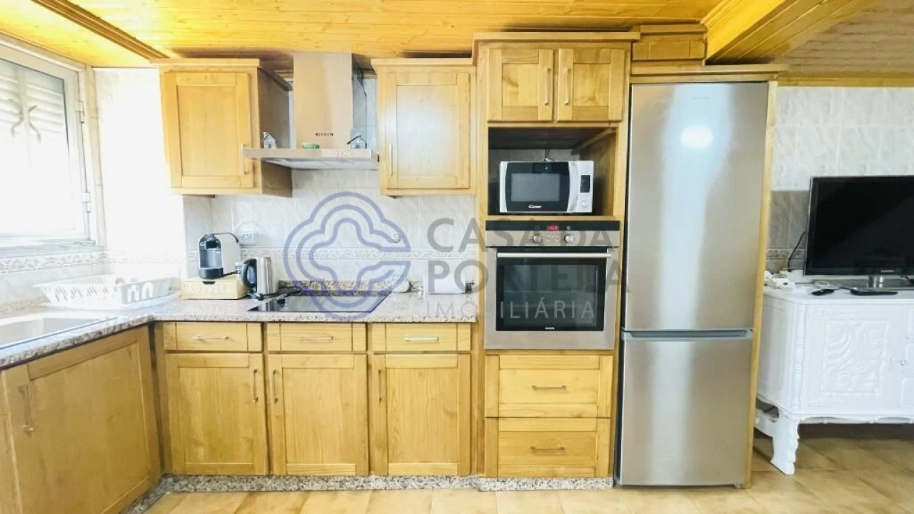 Moradia T4 para Venda em Pomares Foto 3