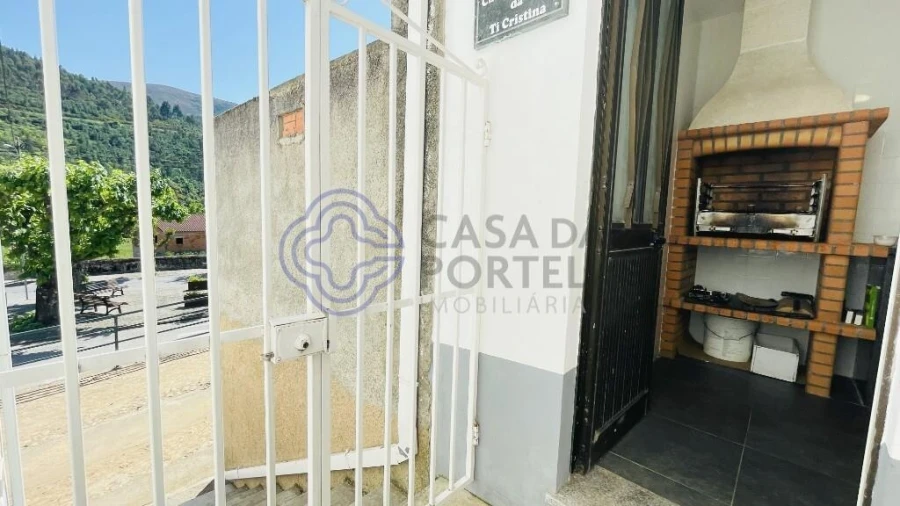 Moradia T4 para Venda em Pomares Foto 16