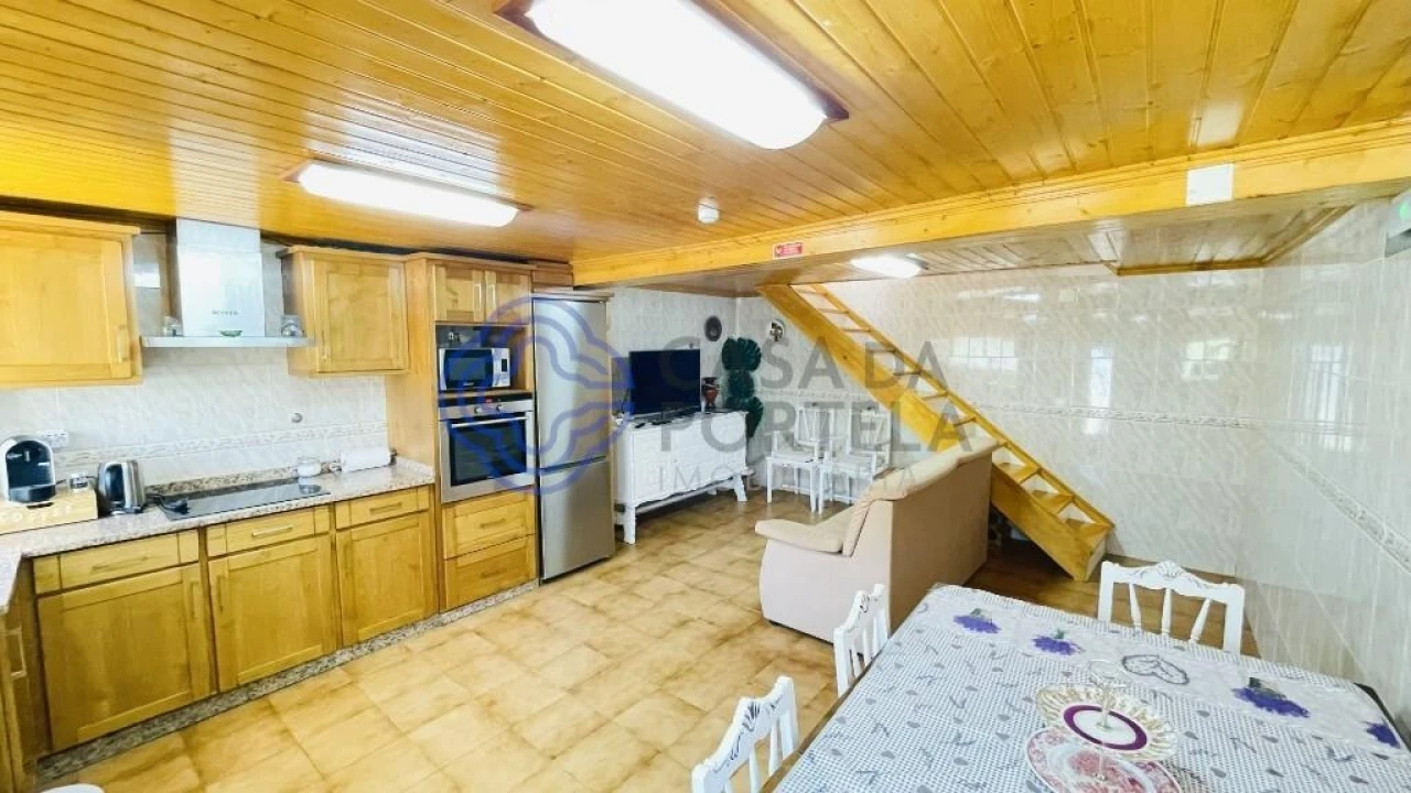 Moradia T4 para Venda em Pomares Foto 2