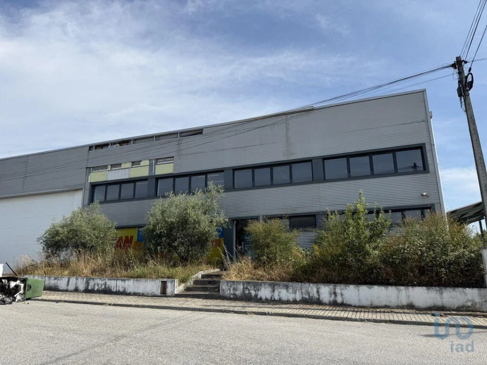 Loja para Venda em Constantim e Vale de Nogueiras Foto 1