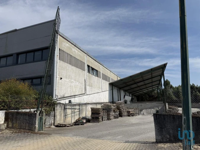 Loja para Venda em Constantim e Vale de Nogueiras Foto 3