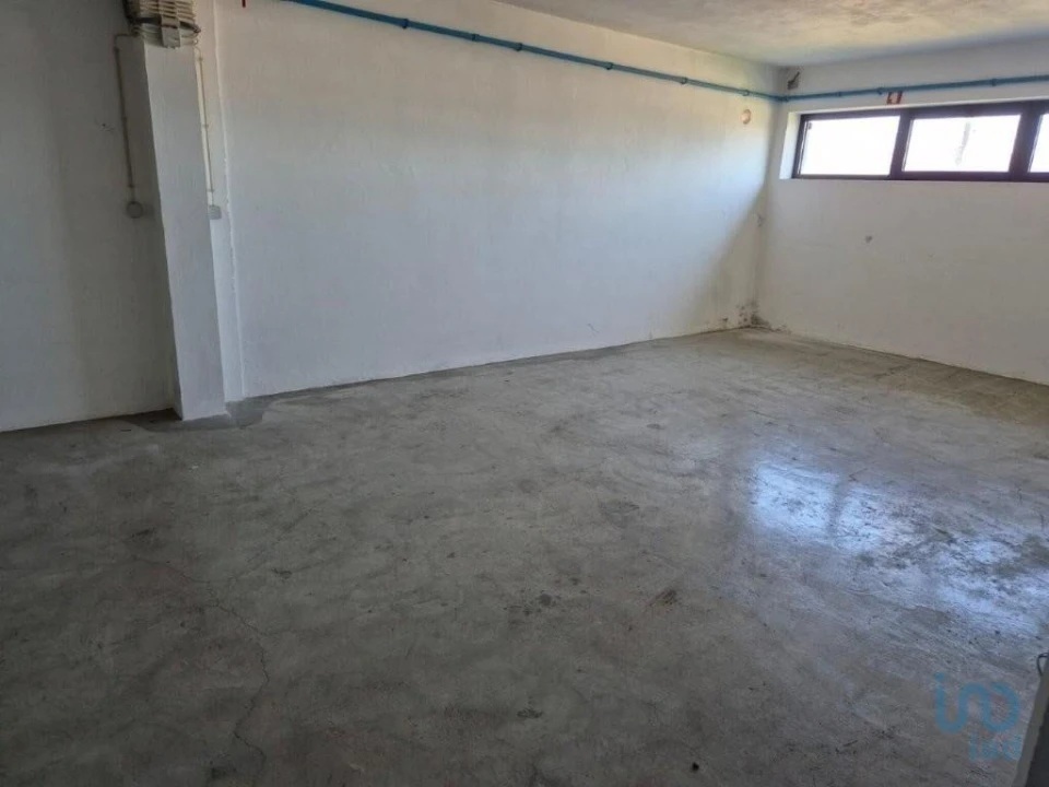 Loja para Venda em Constantim e Vale de Nogueiras Foto 13