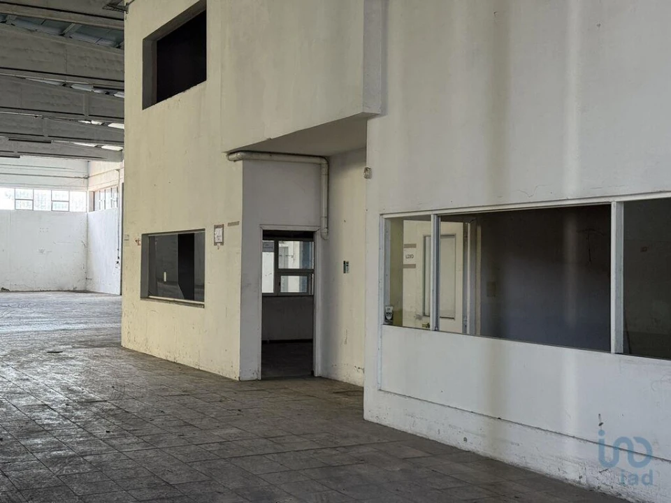 Loja para Venda em Constantim e Vale de Nogueiras Foto 9